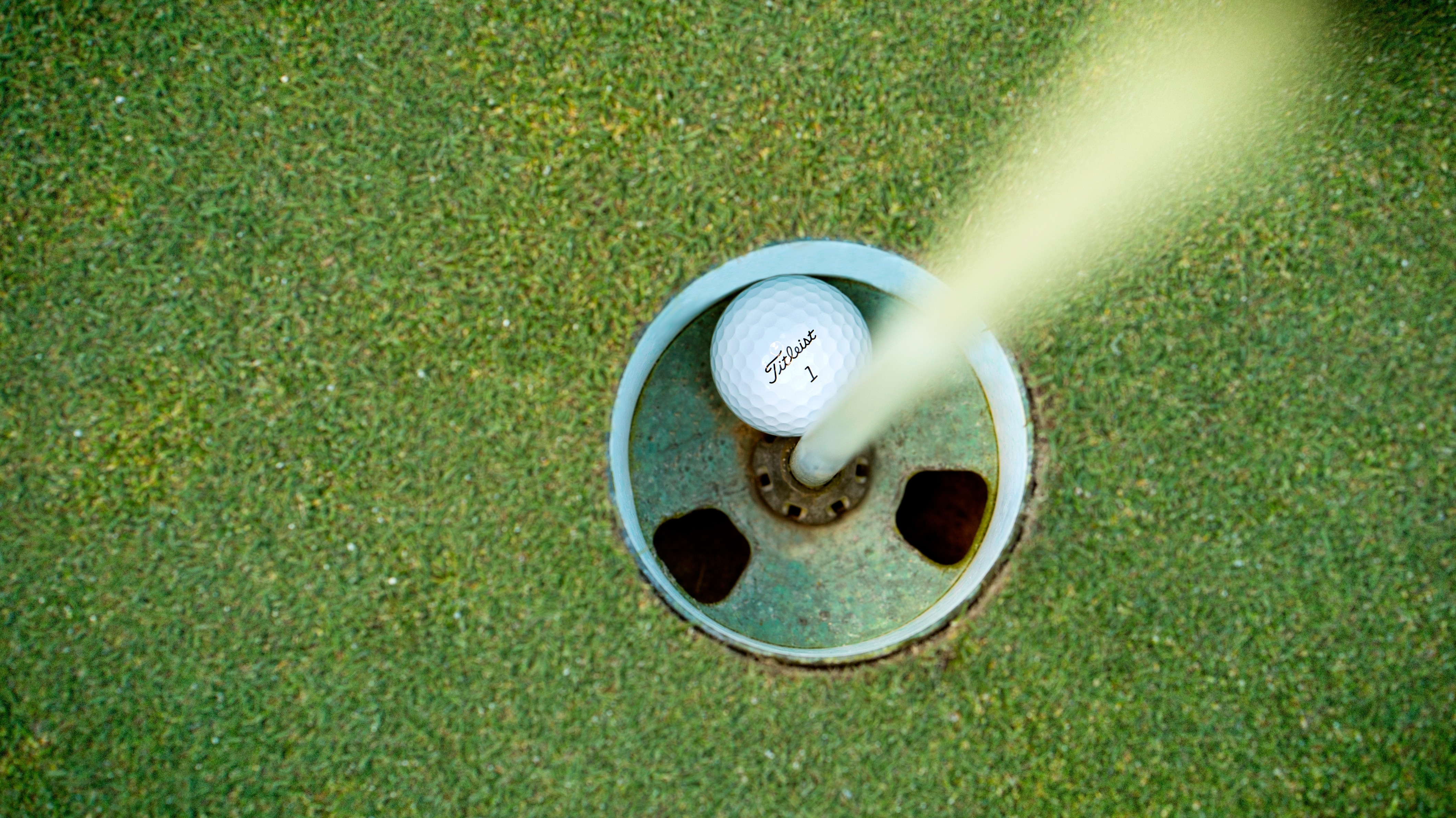 unique hole in i