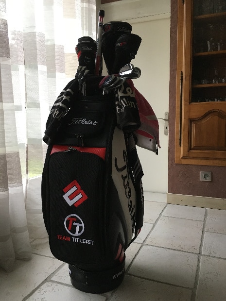 Got my name and country embroided on my golf bag! Looks awesome! : r/golf