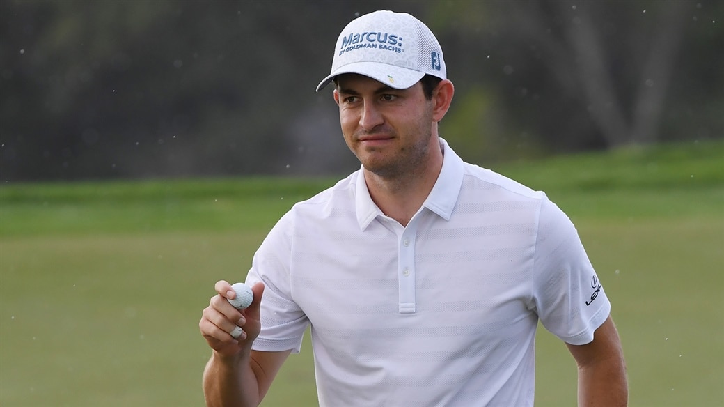 Patrick Cantlay salutes the crowd after holing a birdie putt at the 2020 Sentry Invitational