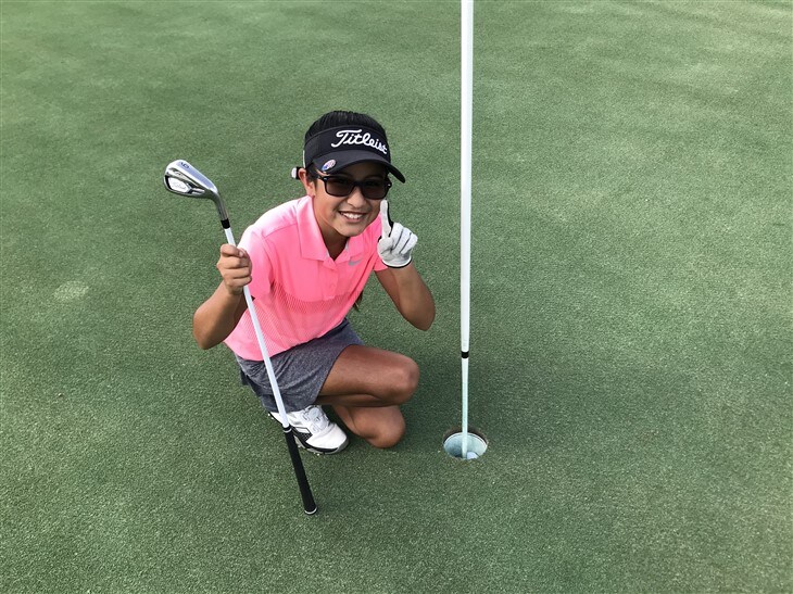 Khloe Yepez makes her first hole in one!!